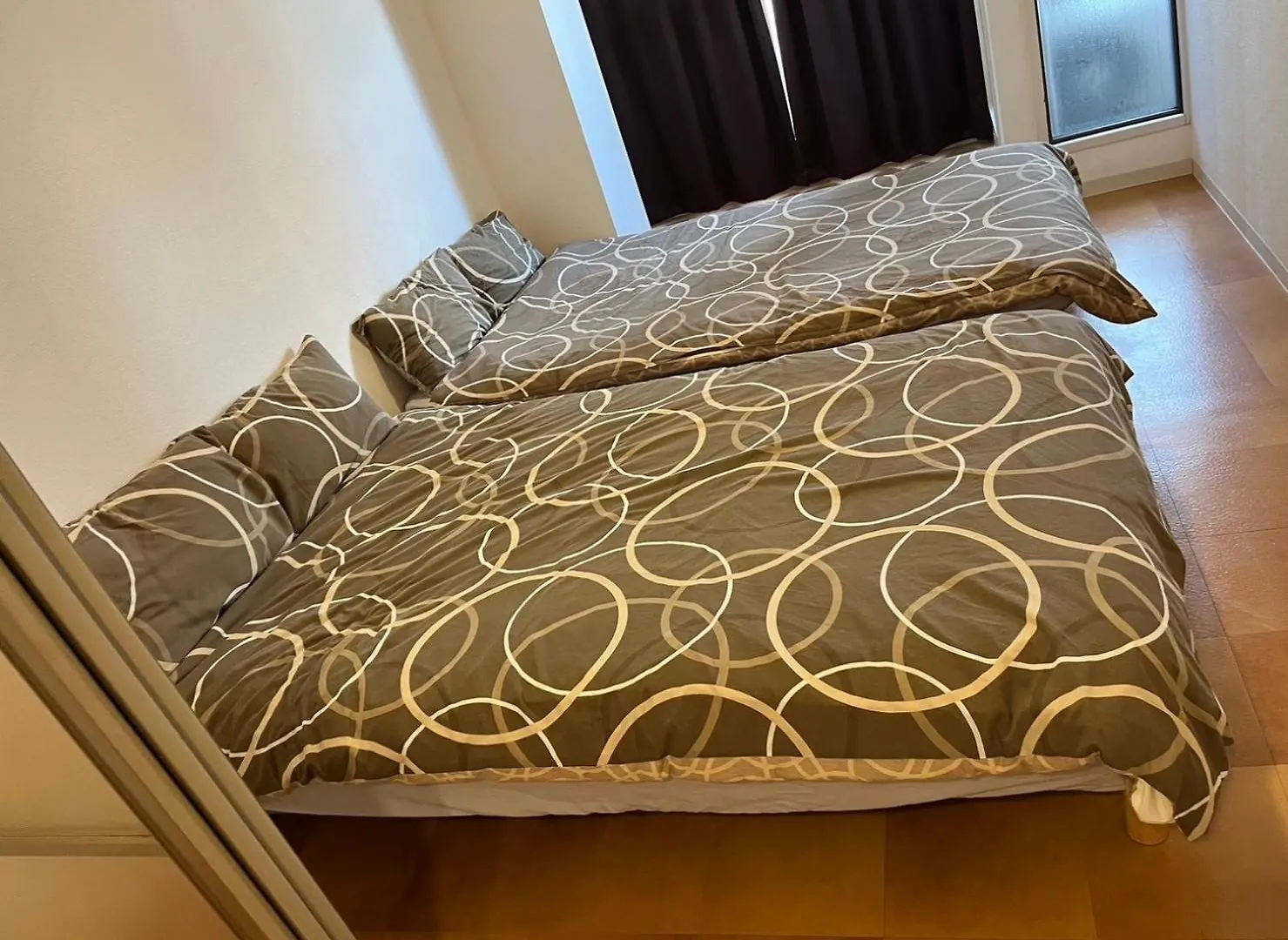 ２ Beds. Comfortable . Dotonbori / Kuromon Market. 大阪